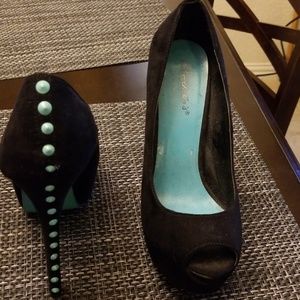 Women's pump 6 inch